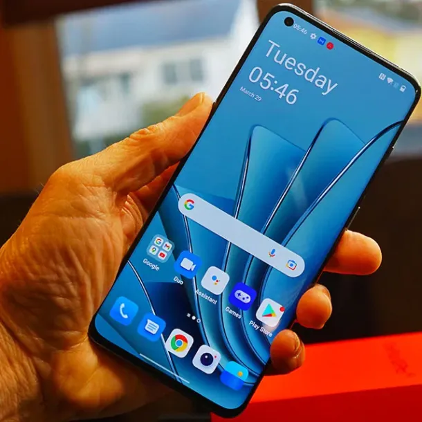 Ilustrasi Smartphone Android