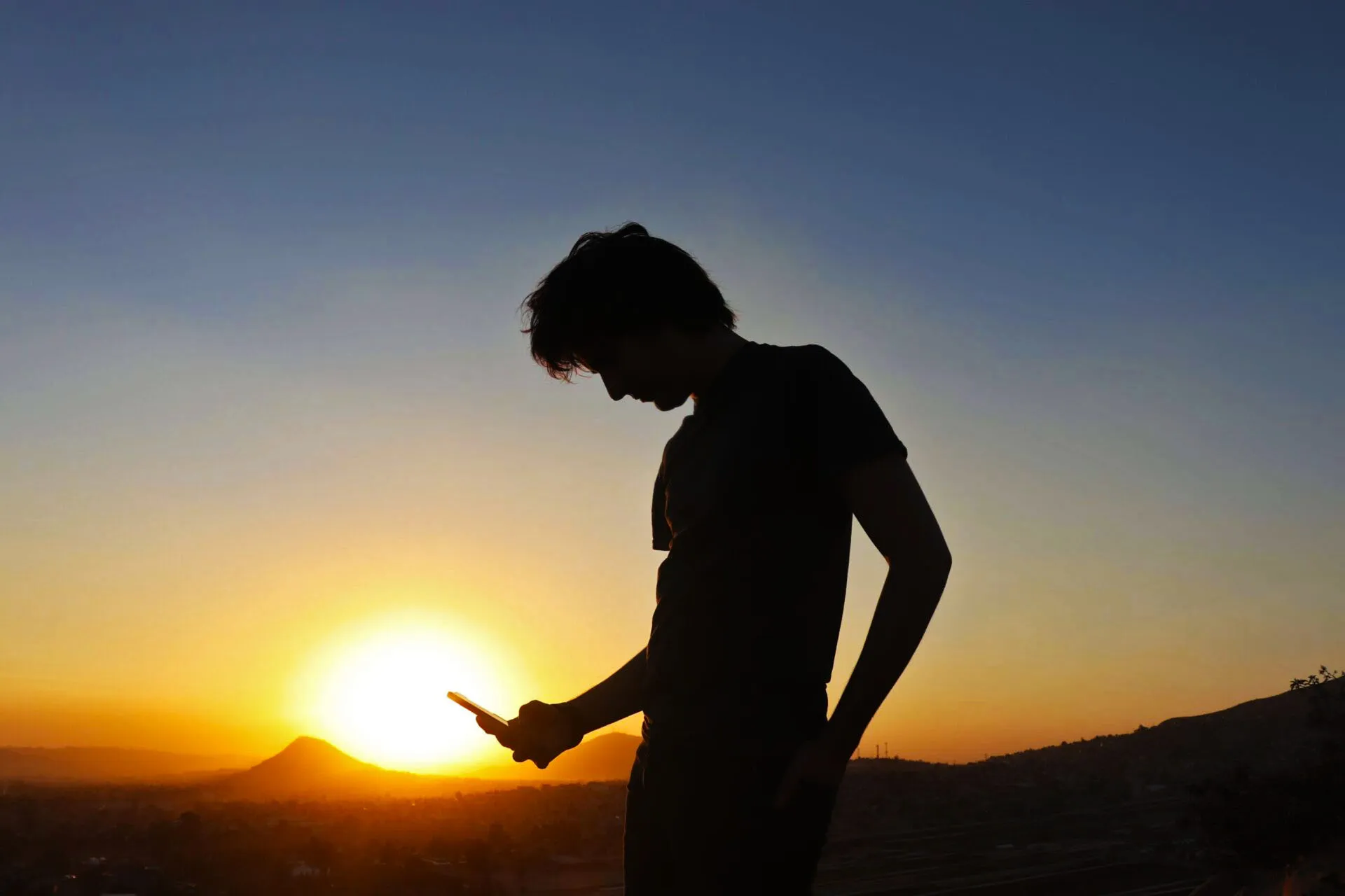 01 social media obsession