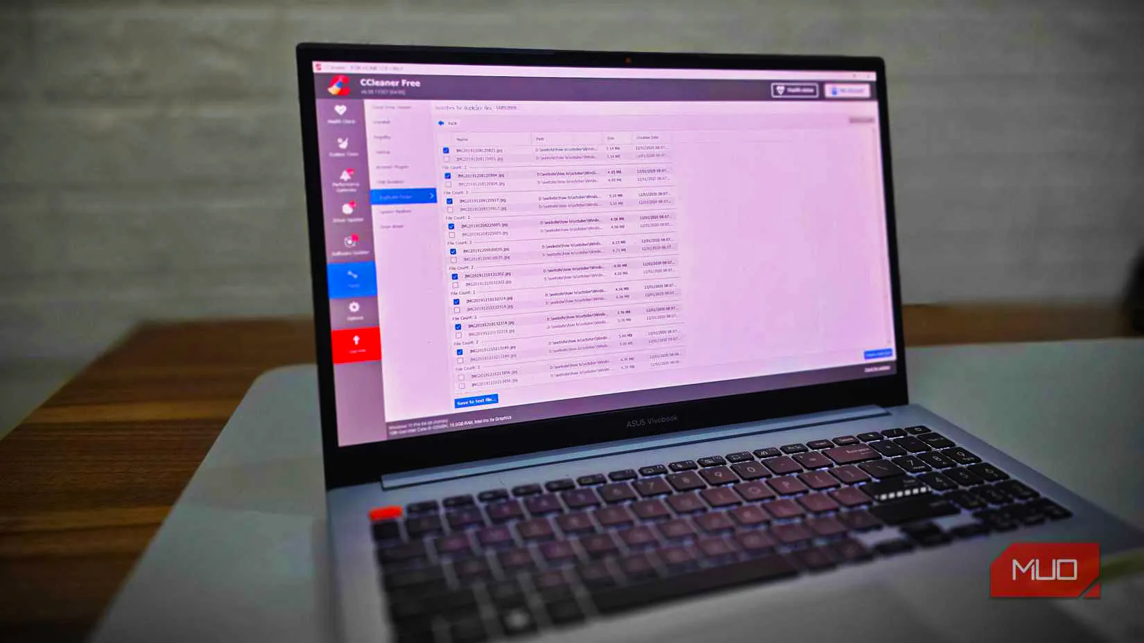 01 the ccleaner application is opened on a windows laptop