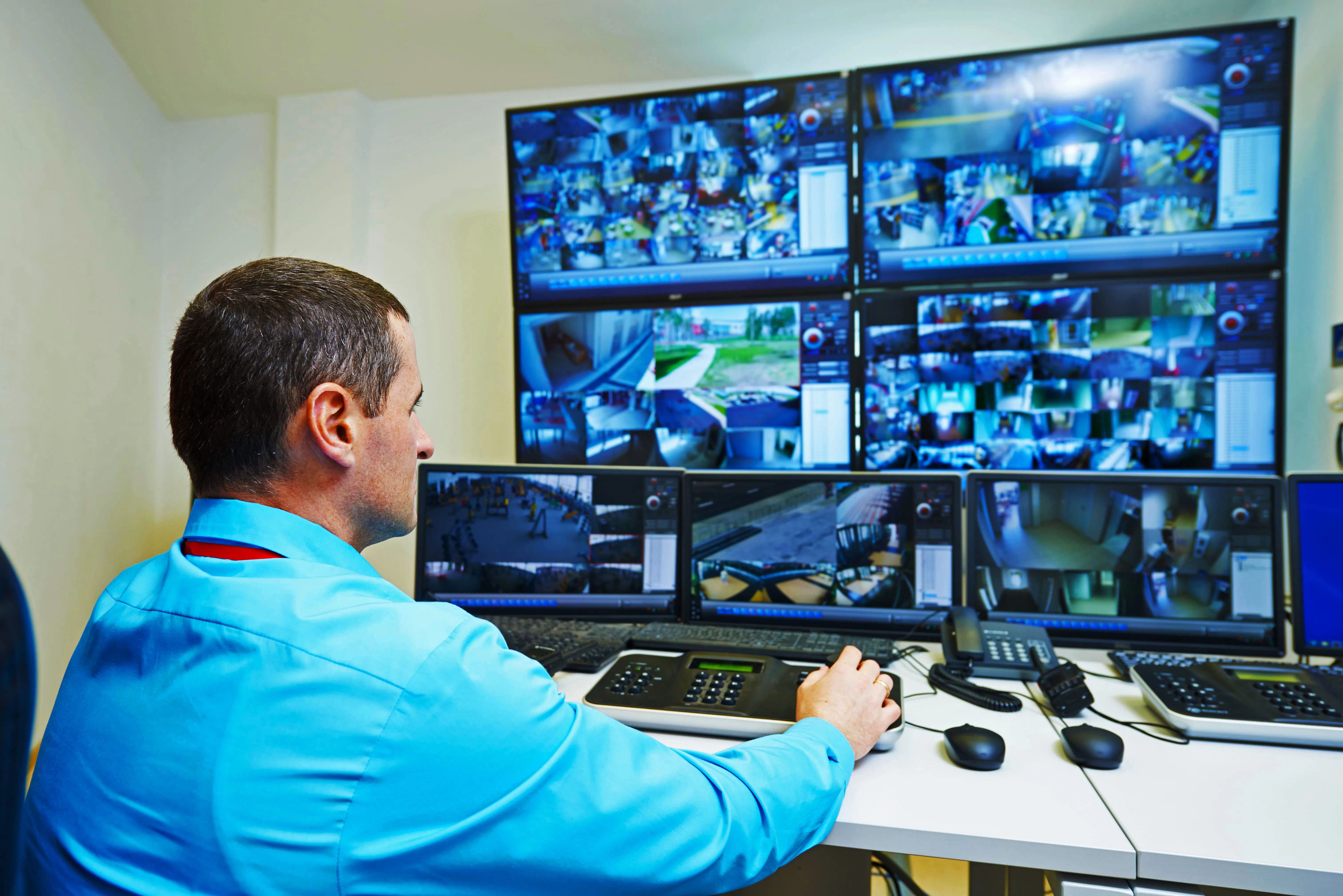 ilustrasi memata matai