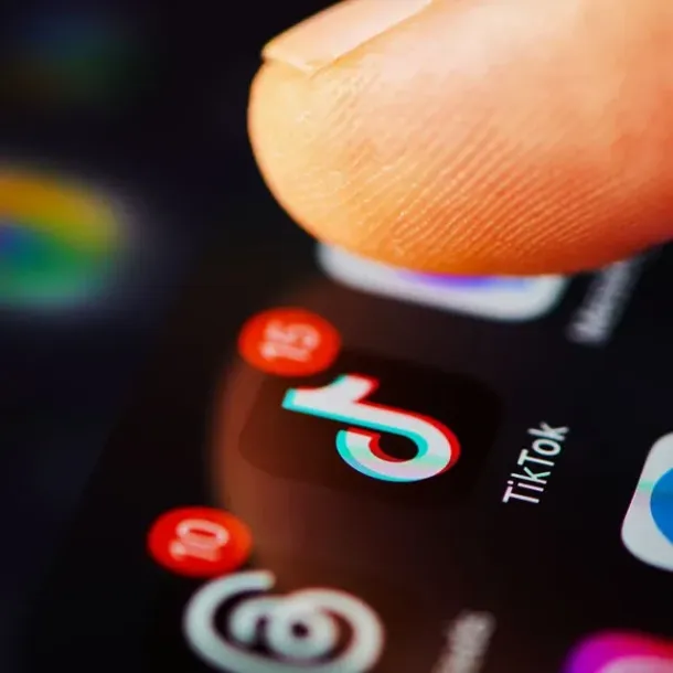 Ilustrasi Social Media Dilemma