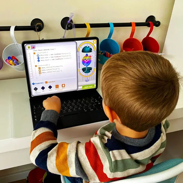 Ilustrasi anak-anak belajar pemrograman