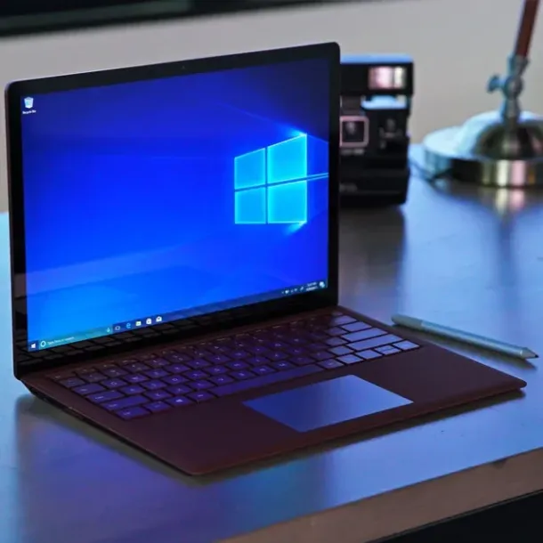 Ilustrasi Laptop Windows